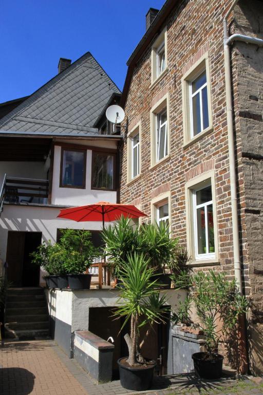 Ferienweingut Serwaziwein Mesenich Exterior photo